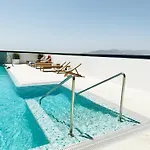 Pando Apartments 1 Bed 25D Floor